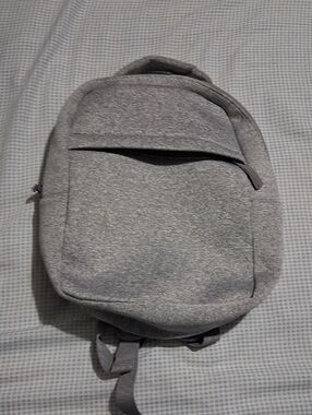 DSW Light Gray Men's Casual Backpack